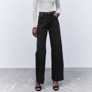 Zara THE 90'S FULL LENGTH in SONORA BLACK
JEANS size 4
